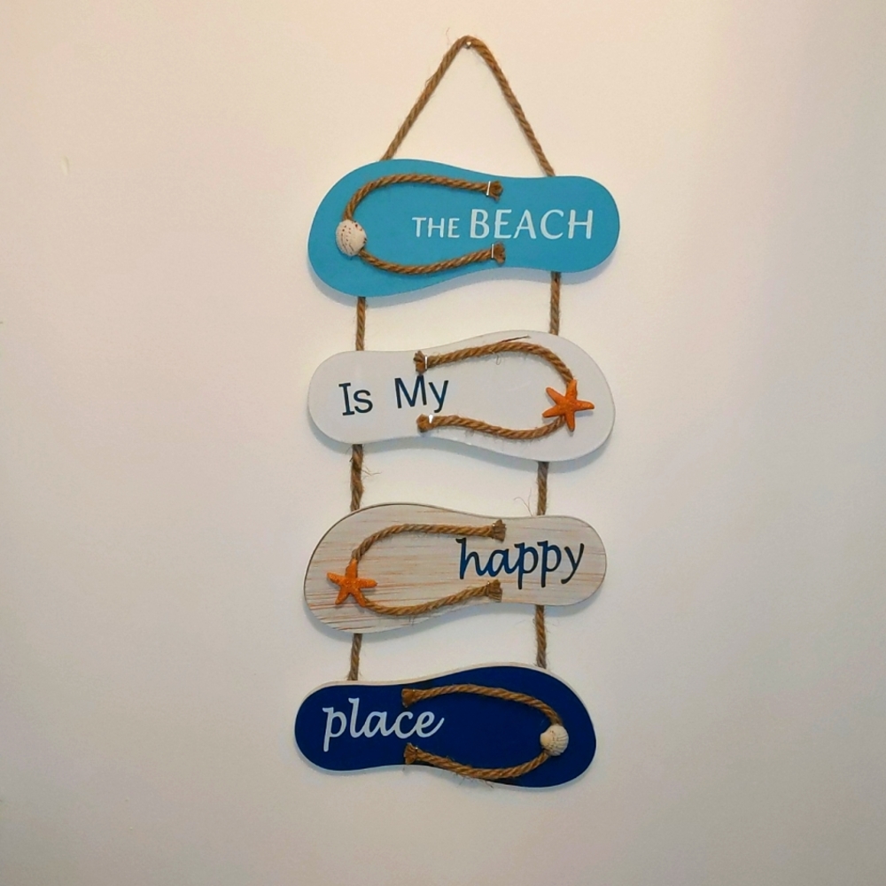 Wall hanging for beach lovers! New without tags!